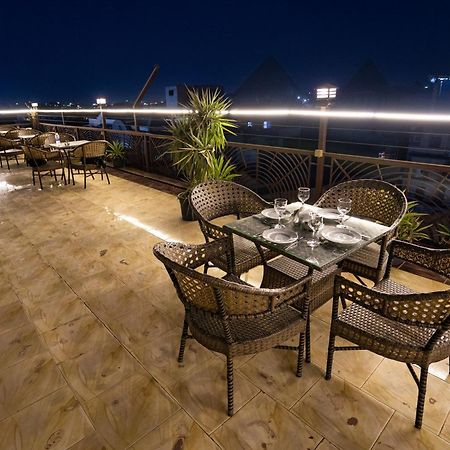 Pyramids Gem Plaza Hotel Kafrat al Jabal Ngoại thất bức ảnh