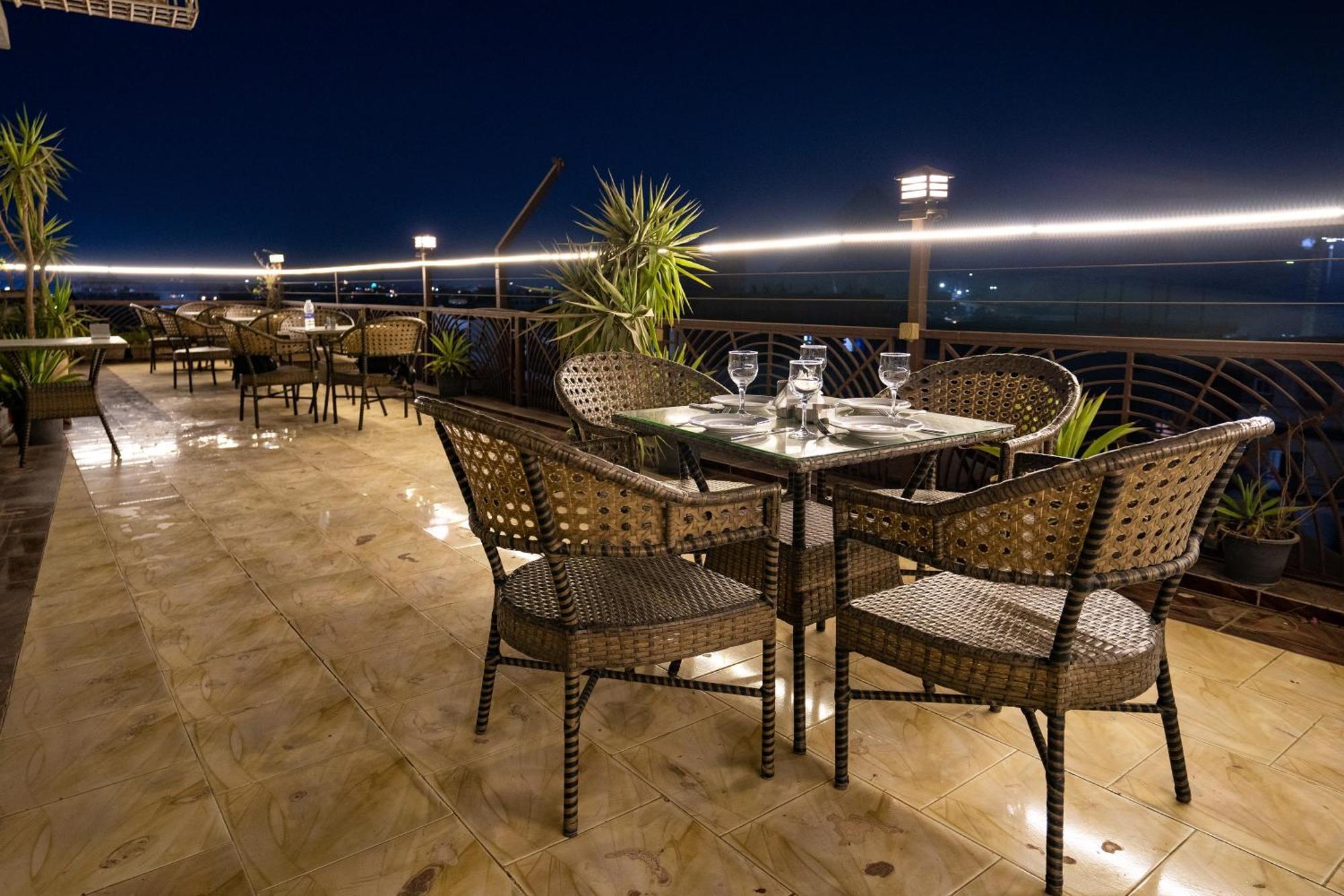 Pyramids Gem Plaza Hotel Kafrat al Jabal Ngoại thất bức ảnh