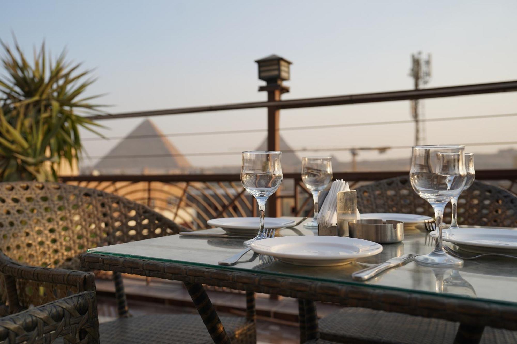 Pyramids Gem Plaza Hotel Kafrat al Jabal Ngoại thất bức ảnh