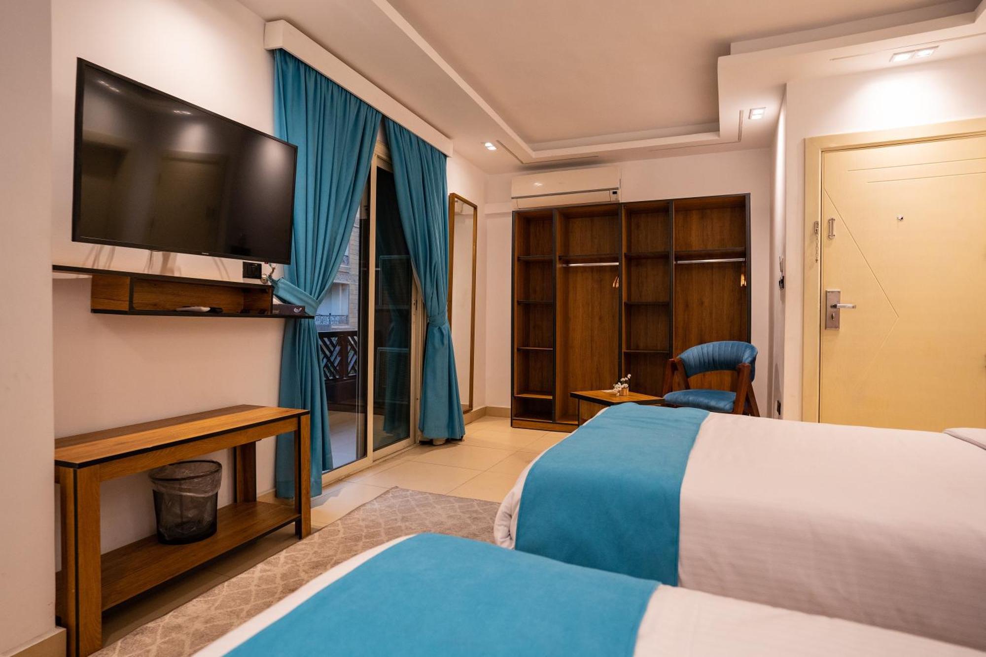 Pyramids Gem Plaza Hotel Kafrat al Jabal Ngoại thất bức ảnh